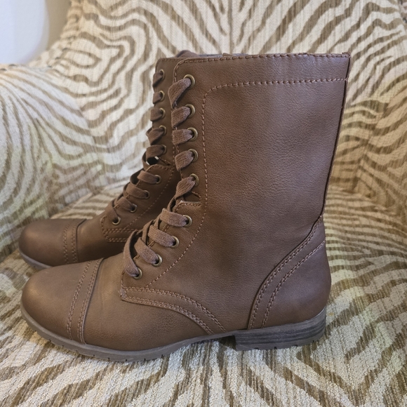 Time & Tru Brown Combat Boots – Women’s 9 | Lace-Up + Side Zip - Picture 6 of 7